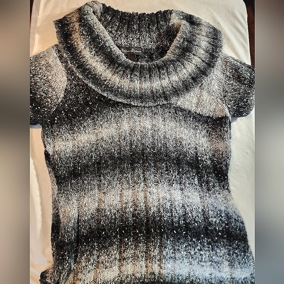 Mercer & Madison Off The‎ Shoulder Black Gray Wool Blend Sweater Large - Picture 7 of 12
